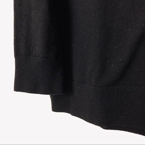 GAP | V-Neck Black Sweater - Picture 4 of 7
